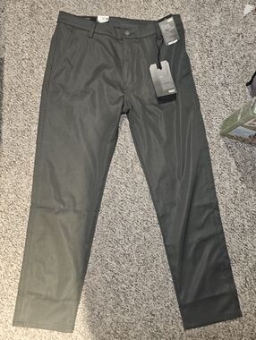 NWT Levi’s Dress Pants 34x30 | Slim Straight Performance Stretch | Charcoal Grey